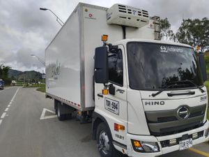 HINO 2022 FC500 REFRIGERADO PBV 13.500 KG