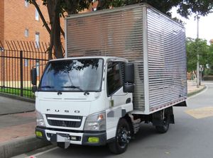 Venta mitsubishi fuso llanta sencilla