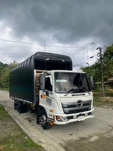 HINO 2022 ESTACAS FC 9J LARGA  PANAMERICANA